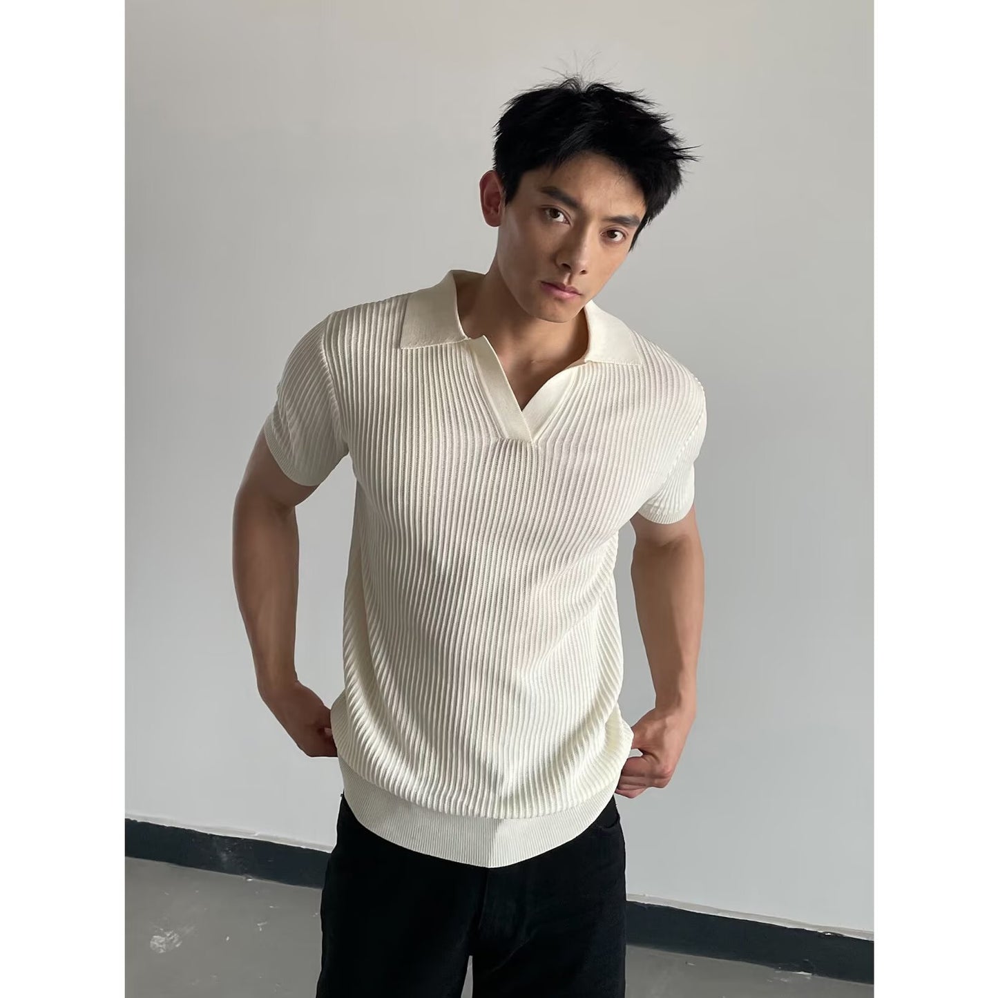 V-neck Slim-fit Lapel-striped Short-sleeve Knit